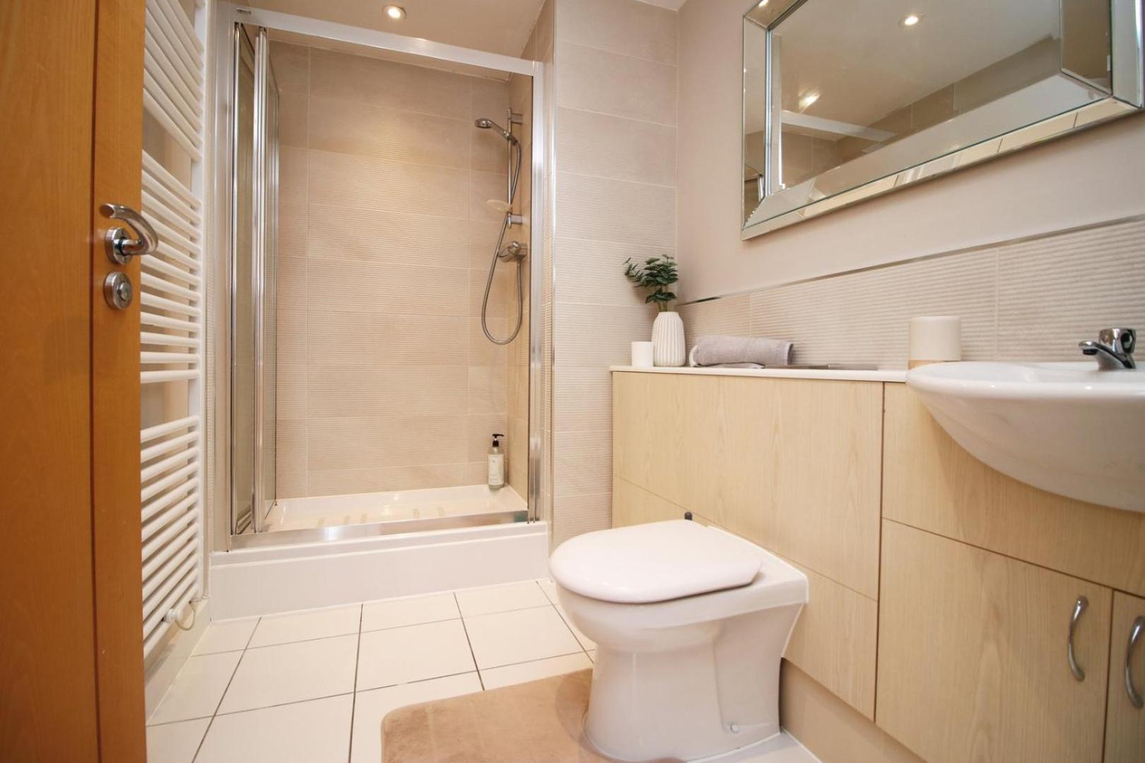 Appartamento Perfect Getaway In Cardiff Marina Esterno foto
